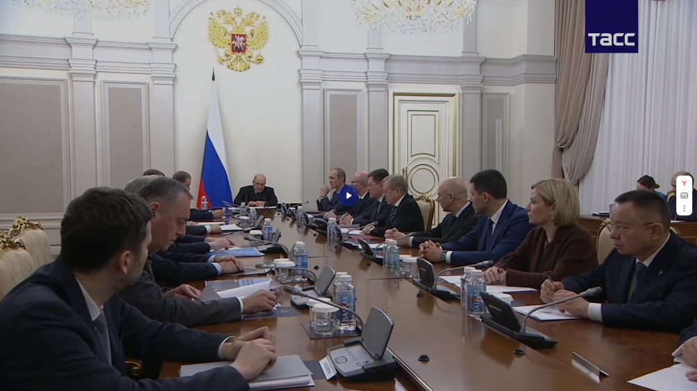 Кабмин утвердил комплексные планы развития Арктики