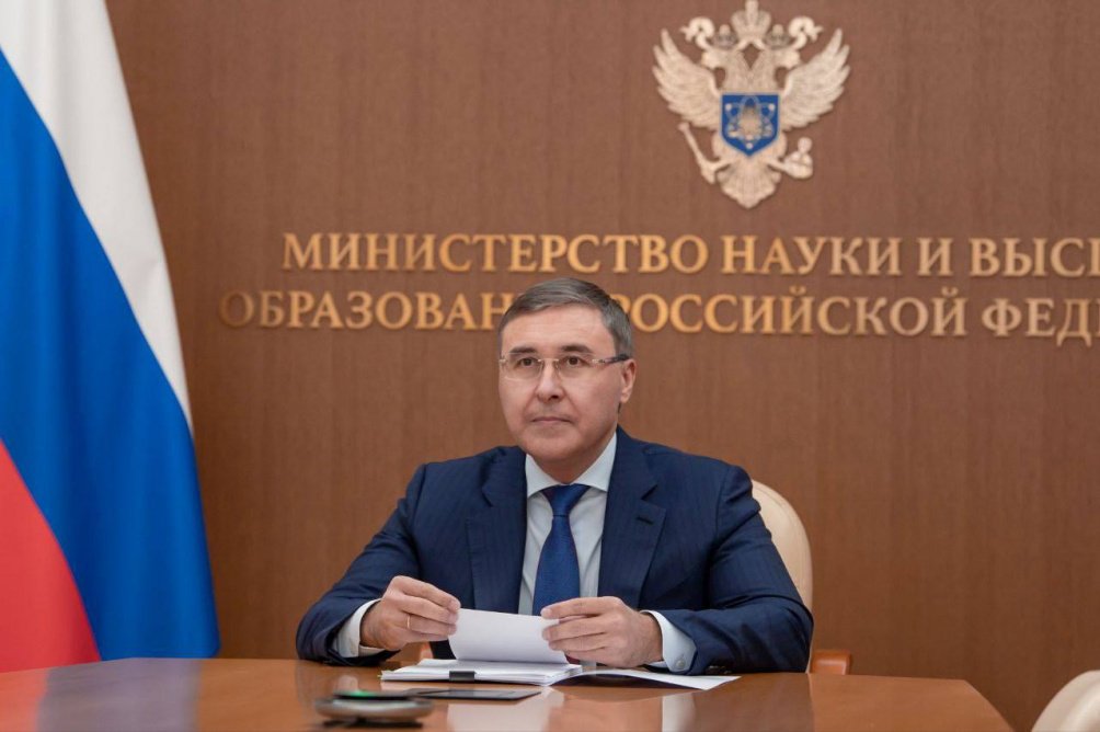 Минобрнауки России уделяет особое внимание участникам специальной военной операции и членам их семей, поступающим по отдельной квоте